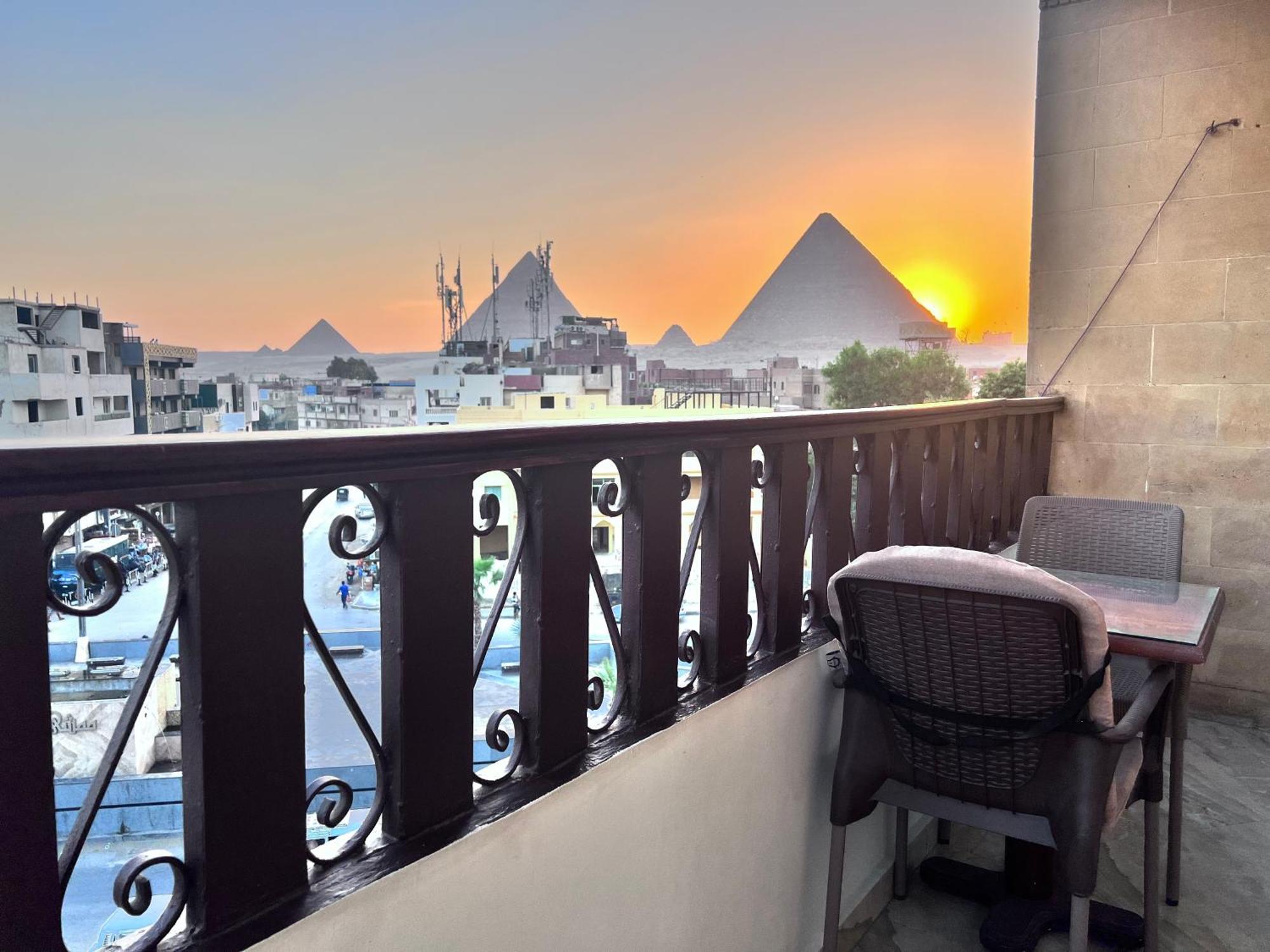 El Aida Pyramids View Hotel Kafret el-Gabal Exteriér fotografie