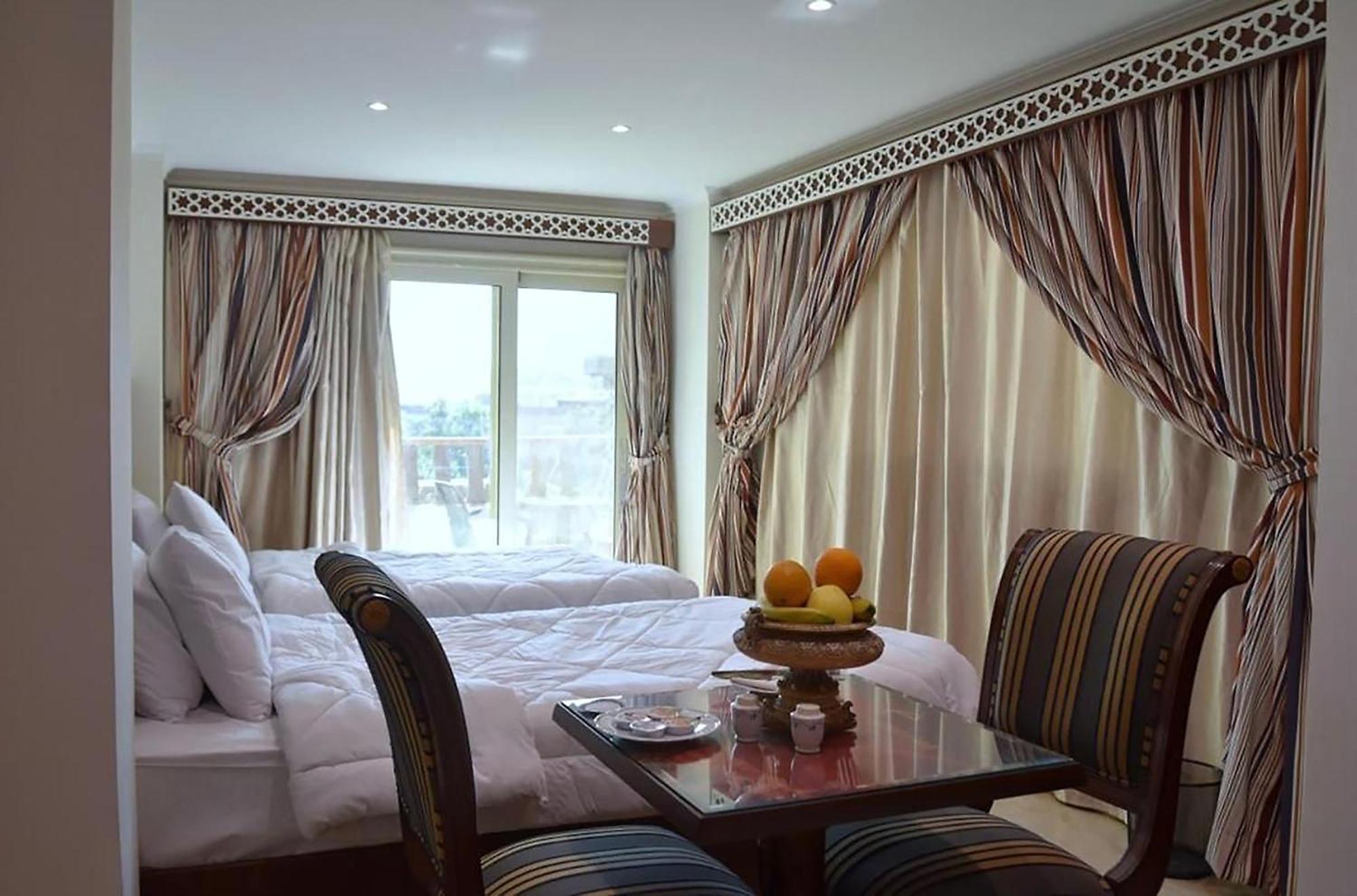 El Aida Pyramids View Hotel Kafret el-Gabal Exteriér fotografie